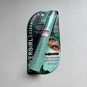 COVERGIRL Cleantopia Lash Blast Mascara - Black